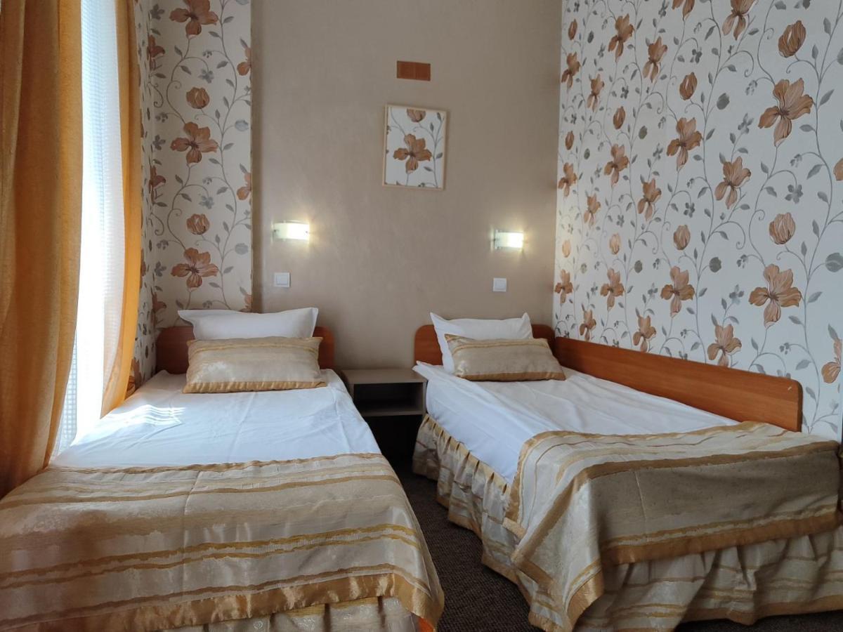 Семеен Хотел "Булаир" Burgas Exteriör bild